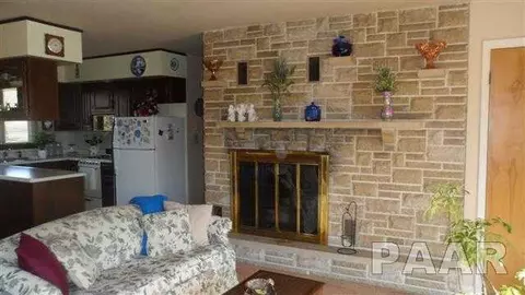 16530 Mohawk, Cuba, IL 61427 photo 12