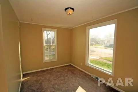 201 E Central St, Minier, IL 61759 photo 7