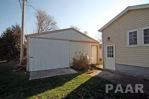 201 E Central St, Minier, IL 61759 photo 18