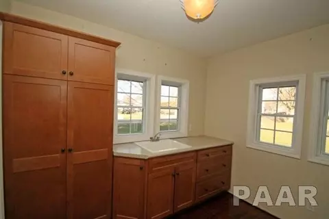201 E Central St, Minier, IL 61759 photo 11