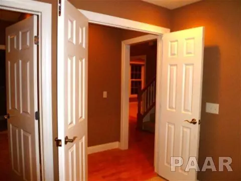 310 Windsor, Germantown Hills, IL 61548 photo 13