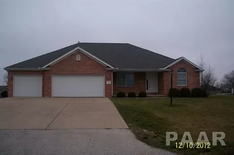 3303 S Thorncrest Dr, Mapleton, IL 61547 photo 1