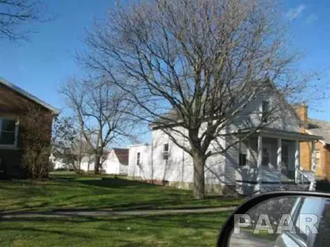 204 Pleasant St, Benson, IL 61516 photo 2