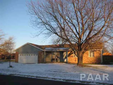 1103 Devonshire Rd, Washington, IL 61571 photo 2