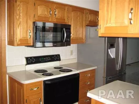1103 Devonshire Rd, Washington, IL 61571 photo 6