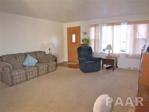 200 Devonshire, Washington, IL 61571 photo 3