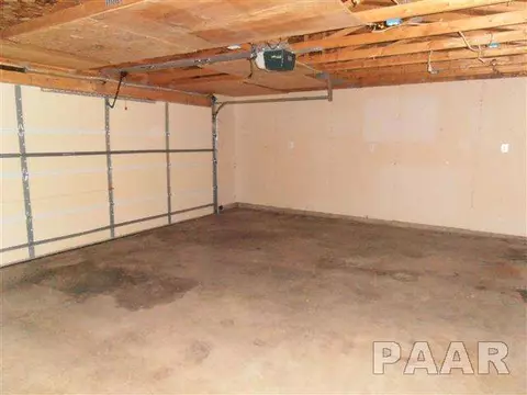 610 E 1st St, Delavan, IL 61734 photo 3