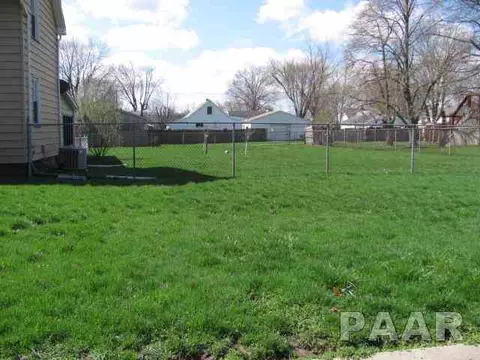 716 W Walnut, Canton, IL 61520 photo 6
