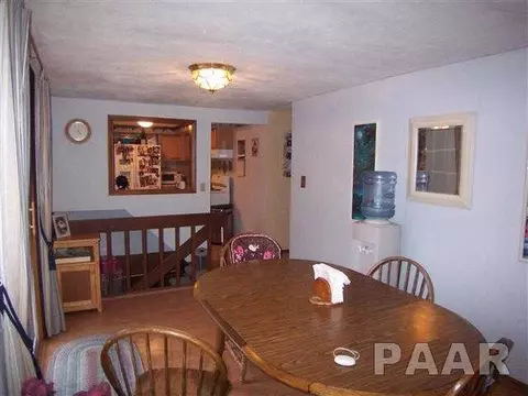2111 E Cornell St, Peoria, IL 61614 photo 9