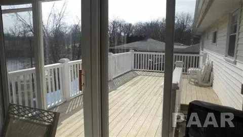 15252 E Kenabeck Trl, Cuba, IL 61427 photo 6