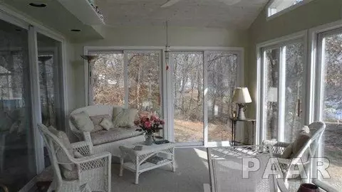 15252 E Kenabeck Trl, Cuba, IL 61427 photo 8