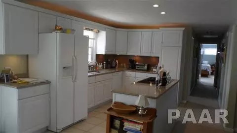 15252 E Kenabeck Trl, Cuba, IL 61427 photo 10