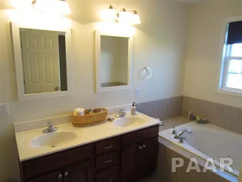 11504 N Dunmore Dr, Dunlap, IL 61525 photo 15