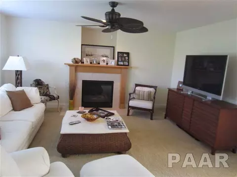 11504 N Dunmore Dr, Dunlap, IL 61525 photo 3