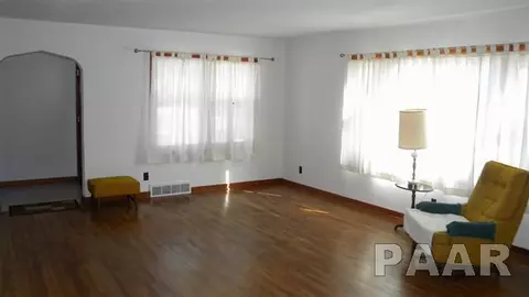 412 E 7th St, Delavan, IL 61734 photo 10