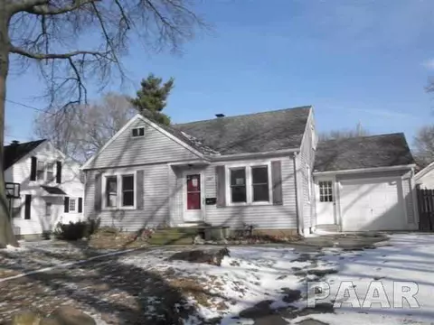 1007 Eldridge St, Washington, IL 61571 photo 2
