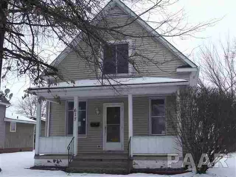 617 Custer Pl, Canton, IL 61520 photo 1