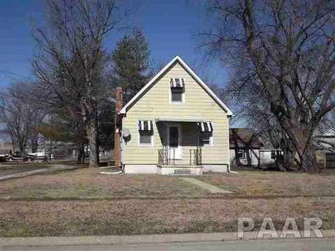 245 E Oak, Canton, IL 61520 photo 1