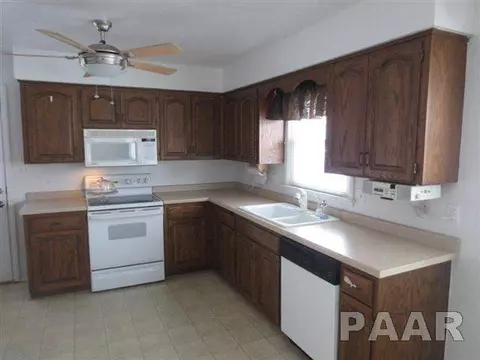 313 E Polk St, Morton, IL 61550 photo 8