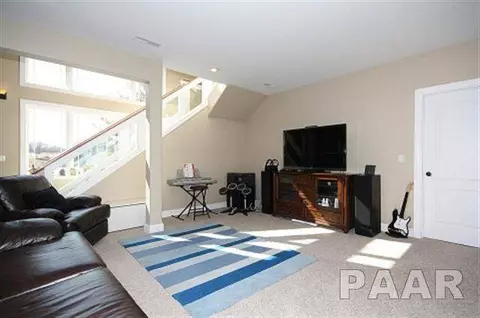 807 Stonebridge Dr, Metamora, IL 61548 photo 22