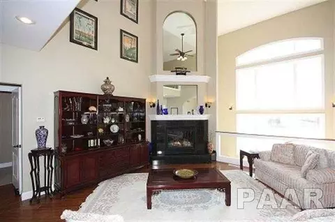 807 Stonebridge Dr, Metamora, IL 61548 photo 2