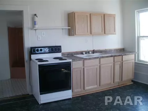 439 S 4th, Canton, IL 61520 photo 2