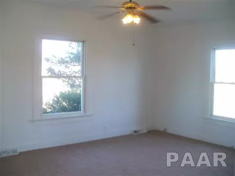 439 S 4th, Canton, IL 61520 photo 5