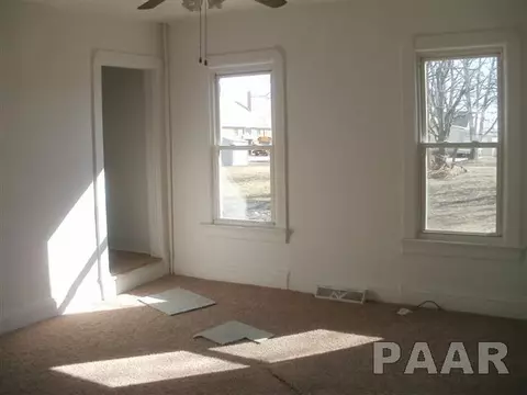 439 S 4th, Canton, IL 61520 photo 4