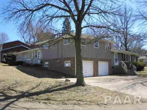 600-602 Eilers Ct, Washington, IL 61571 photo 1