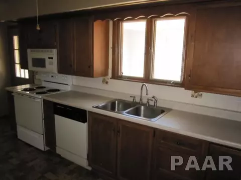 600-602 Eilers Ct, Washington, IL 61571 photo 9