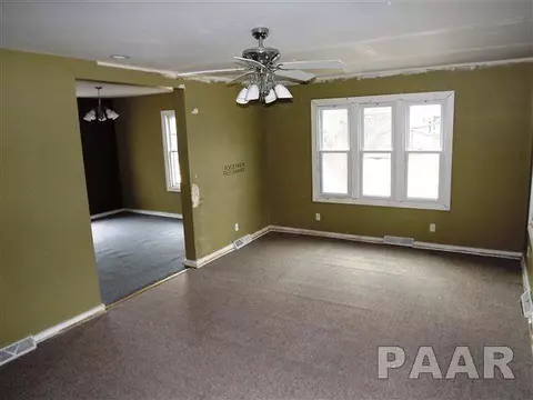 2726 6th St, Peru, IL 61354 photo 3