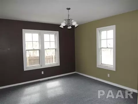 2726 6th St, Peru, IL 61354 photo 5