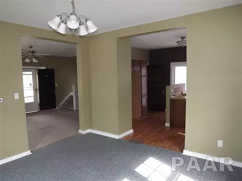 2726 6th St, Peru, IL 61354 photo 6