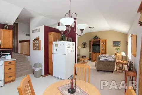 500 Parkview Dr, Washington, IL 61571 photo 8