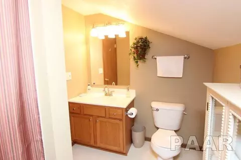 500 Parkview Dr, Washington, IL 61571 photo 11