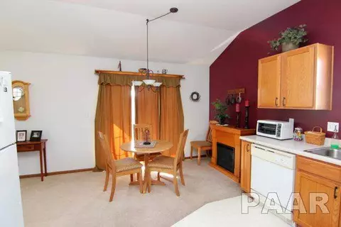 500 Parkview Dr, Washington, IL 61571 photo 9