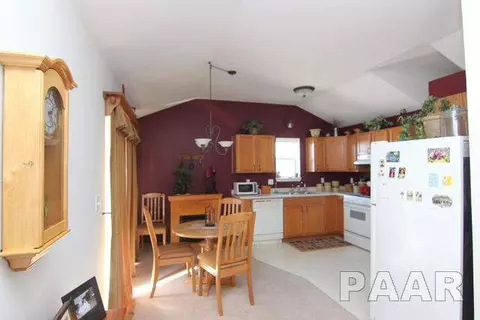 500 Parkview Dr, Washington, IL 61571 photo 5