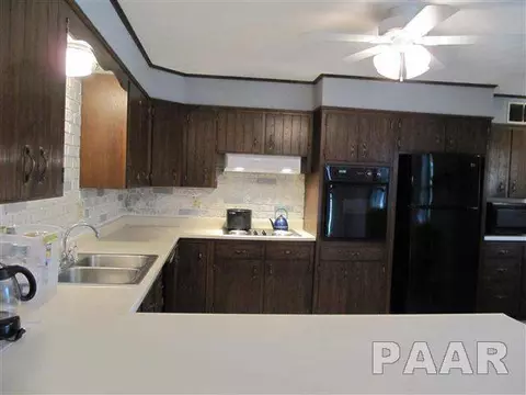 545 Oak, Metamora, IL 61548 photo 7