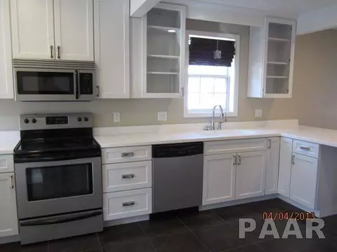 404 Callender, Eureka, IL 61530 photo 4