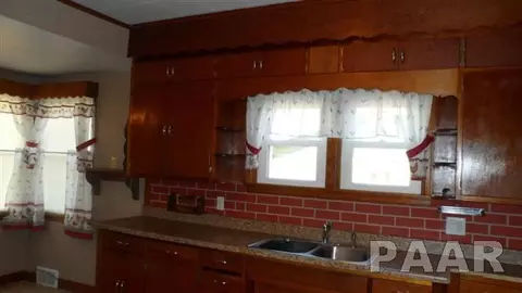 437 N 10th, Canton, IL 61520 photo 24