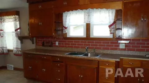 437 N 10th, Canton, IL 61520 photo 22