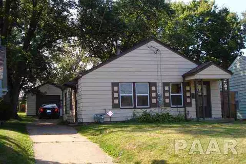 706 E Seneca Pl, Peoria, IL 61603 photo 1