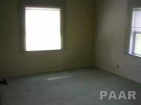 25 N Park, Canton, IL 61520 photo 8