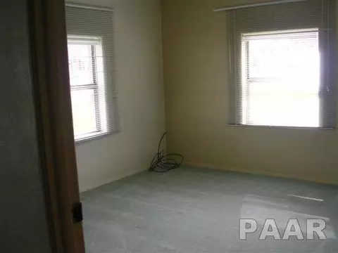 25 N Park, Canton, IL 61520 photo 7