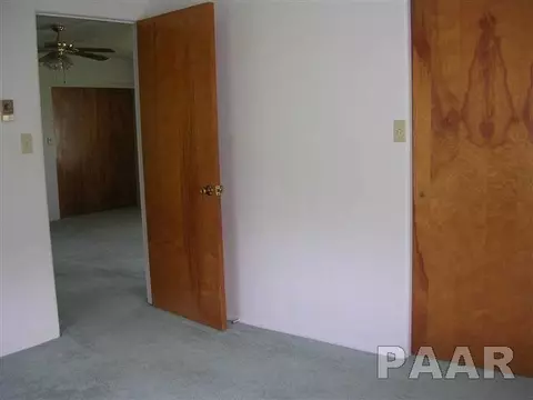 25 N Park, Canton, IL 61520 photo 9