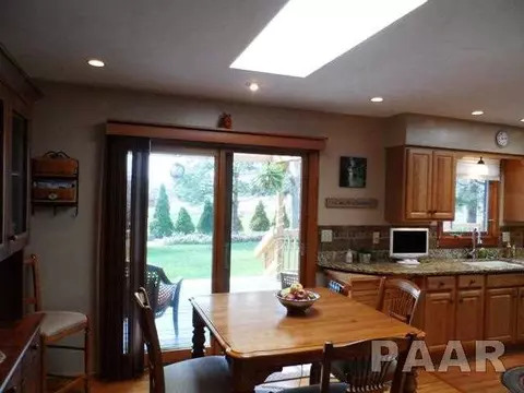1204 Hampton, Washington, IL 61571 photo 16