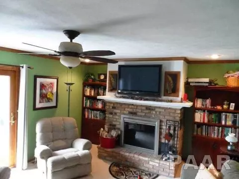 1204 Hampton, Washington, IL 61571 photo 7