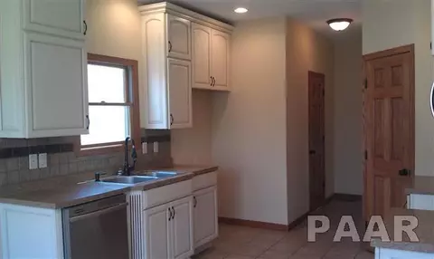 10417 W Sir Tristram, Mapleton, IL 61547 photo 5