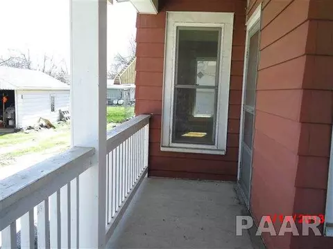 118 E Hickory, Canton, IL 61520 photo 3
