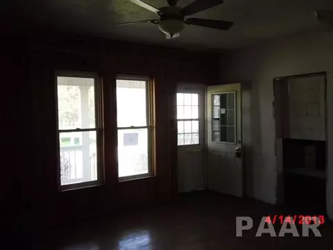 118 E Hickory, Canton, IL 61520 photo 5